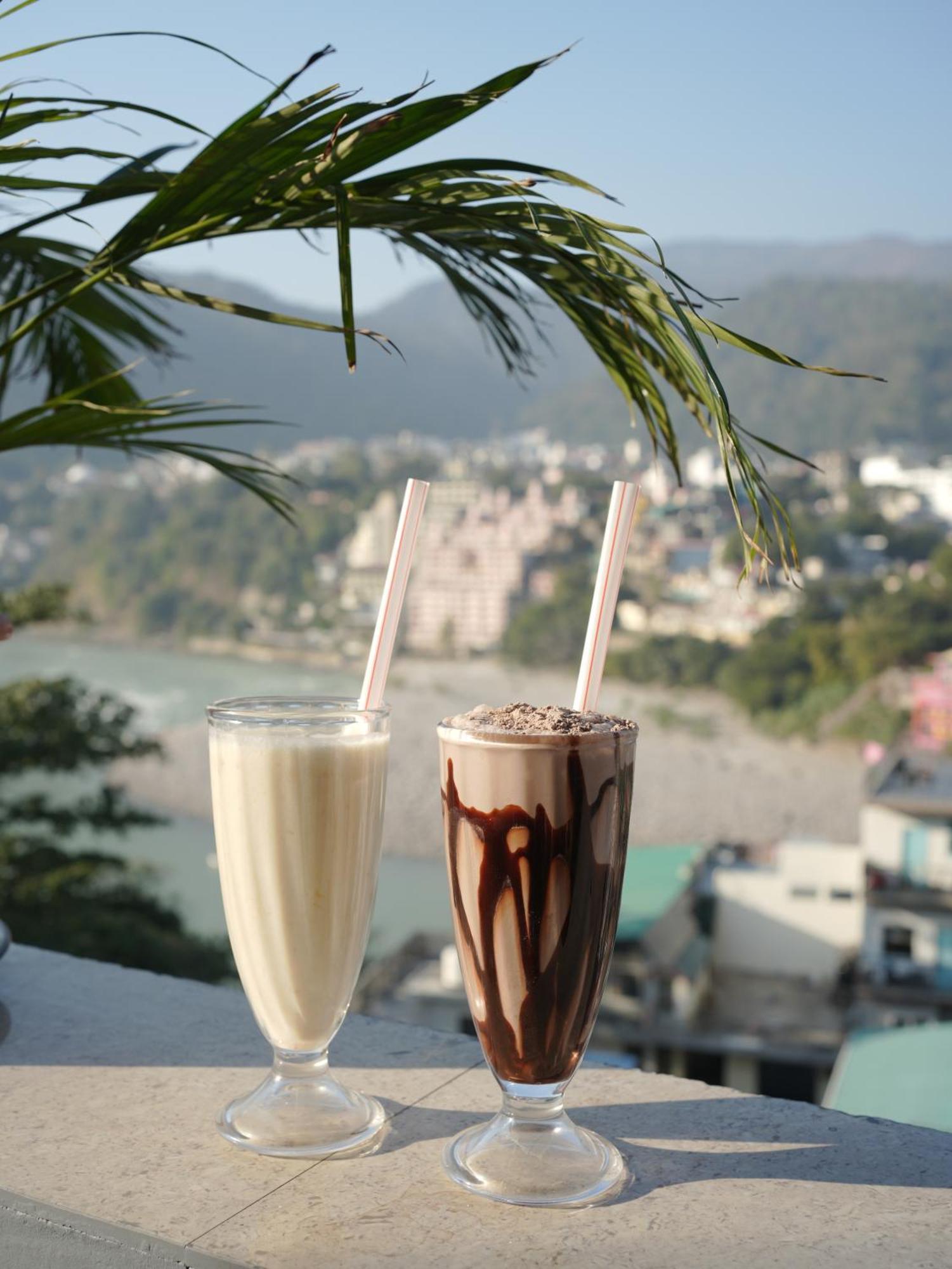 Skyard Rishikesh, Laxman Jhula Vandrarhem Exteriör bild