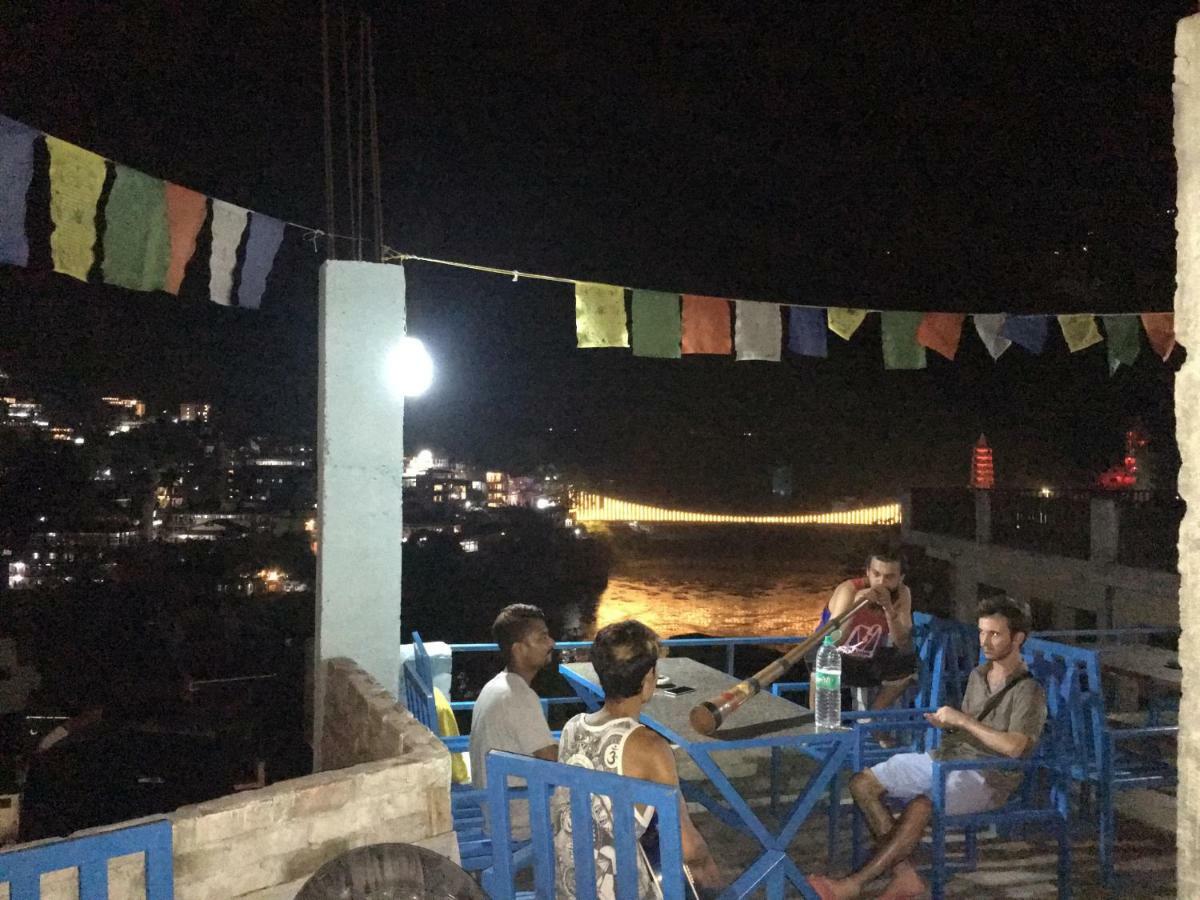 Skyard Rishikesh, Laxman Jhula Vandrarhem Exteriör bild