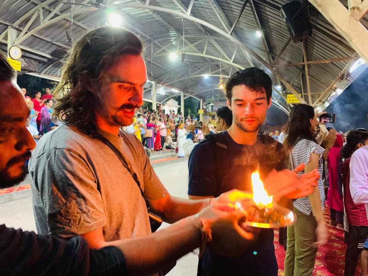 Skyard Rishikesh, Laxman Jhula Vandrarhem Exteriör bild